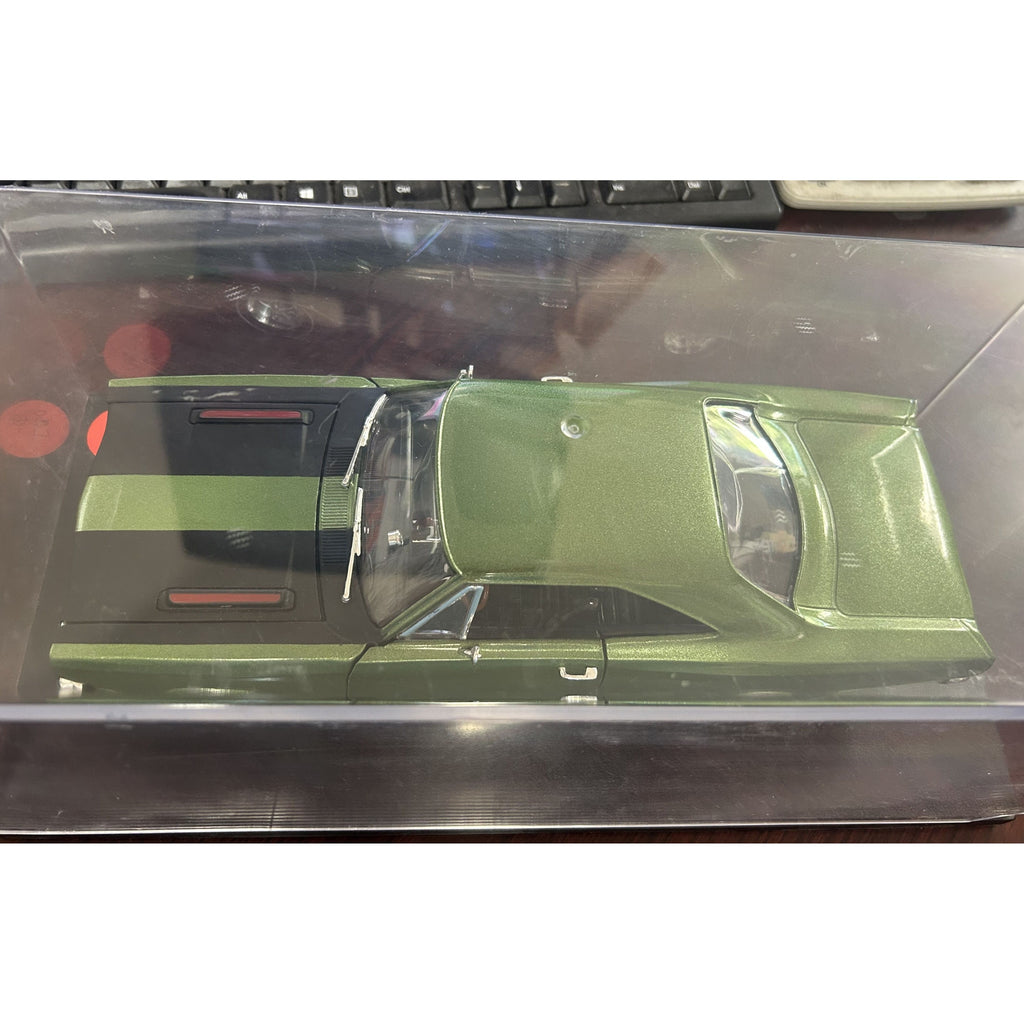希少　'69 Plymouth GTX 1:18 Scale Model 1/18 Scale Ertl American Muscle 1969 Plymouth GTX – Swasey's