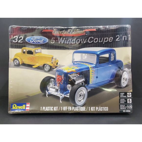 1/25 Revell '32 Ford 5 Window Coupe 2 in 1
