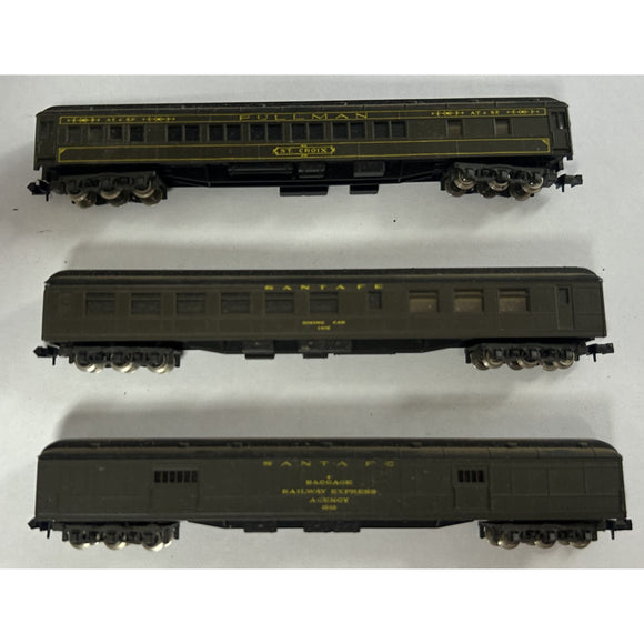 N Scale Santa Fe and Pullman Heavyweight Passenger Train
