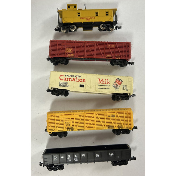 N Scale Freight Train with Union Pacific Caboose