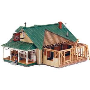 12900 HO KIT DPM Woody's Country Store