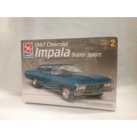 1/25 Scale AMT ERTL 8207  1967 Chevrolet Impala Super Sport
