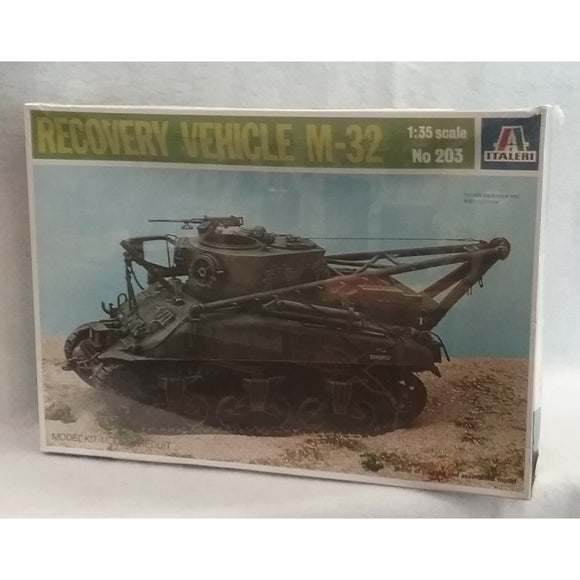 1/35 Scale Italeri No.203 Recovery Vehicle M-32