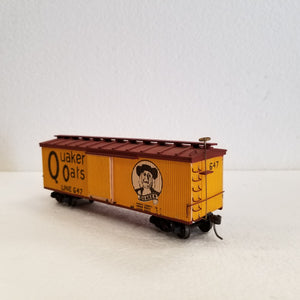 HO Scale Main Line Models  37' Quaker Oats Box Car