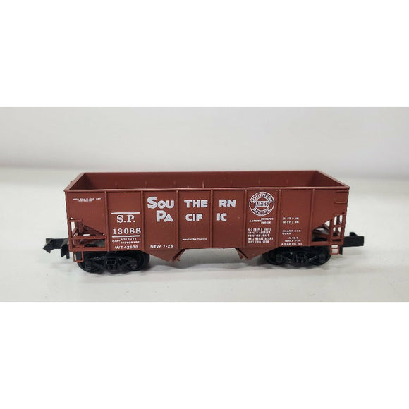 N Scale Micro Trains Southern Pacific 13088 Twin Hopper-a