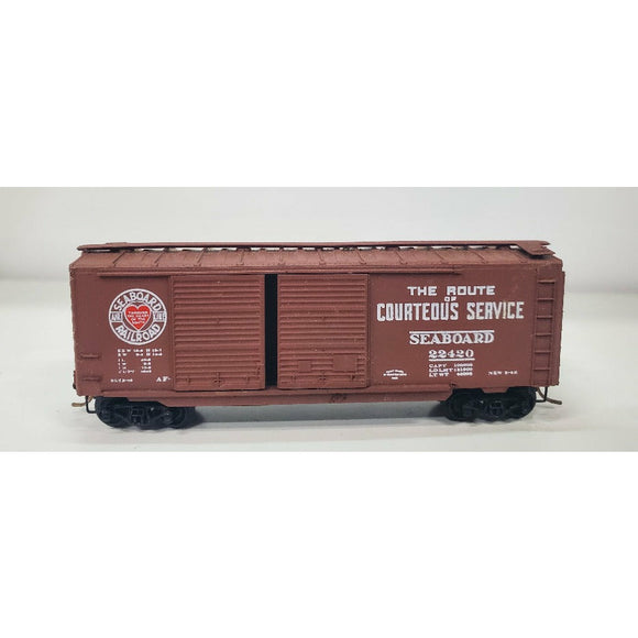 N Scale Micro Trains Seaboard Railroad 22420 Box Car