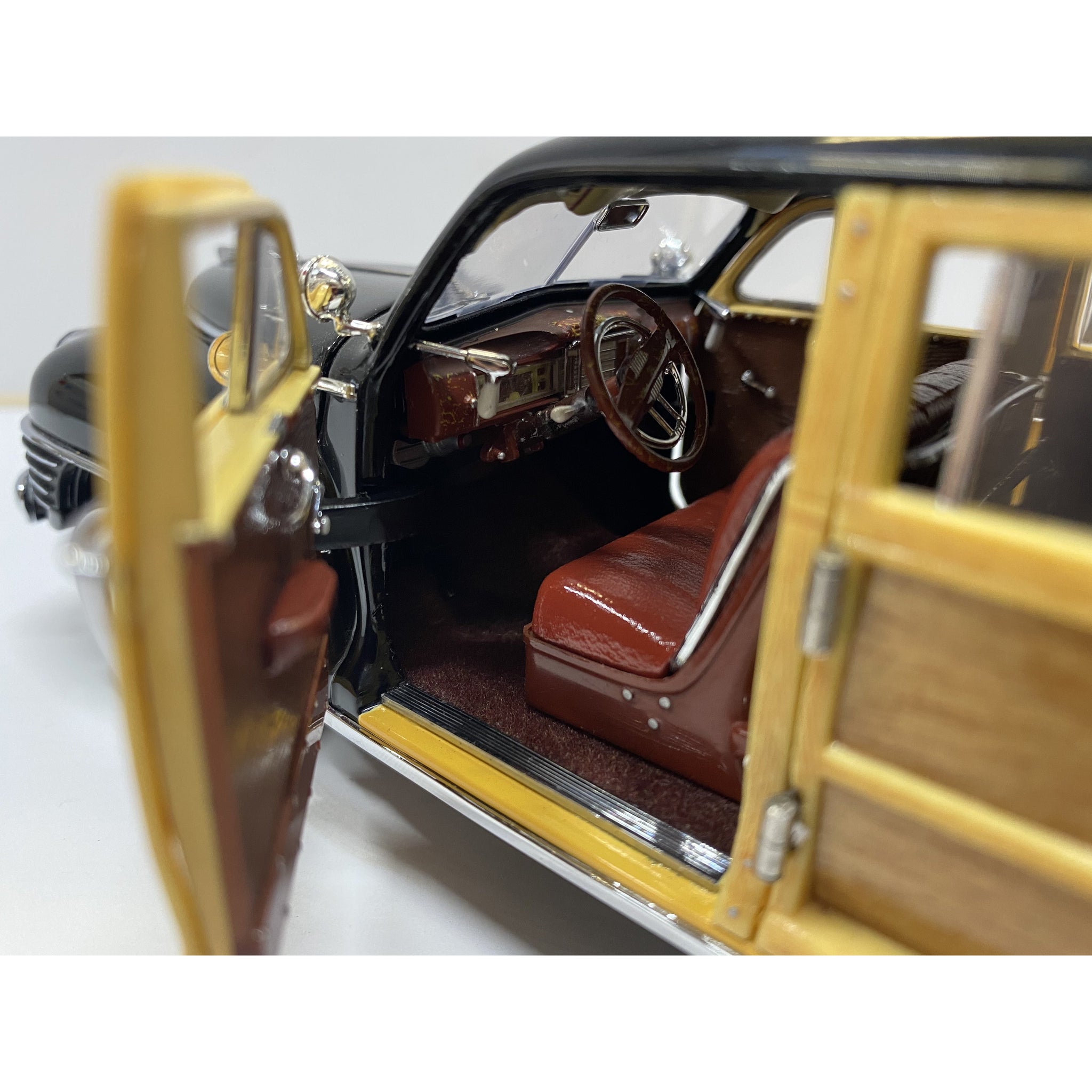 Danbury Mint 1942 Chrysler Town and Country – Swasey's Hardware